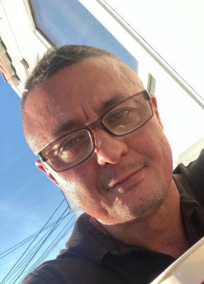 Олег из Тосно 54 года