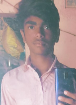 Kartik, 18, India, Mumbai
