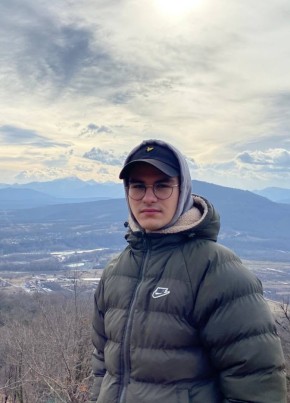 Кирилл из Батайска 22 года