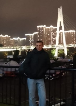 Дмитрий из Москвы 46 лет