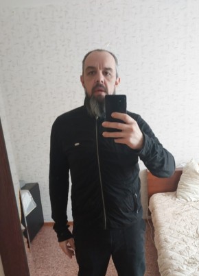 Он из Воронежа 40 лет