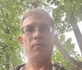 Valentin, 46, Moscow