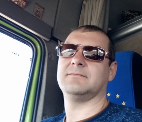 Олег, 46 лет, Київ