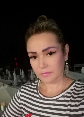 Yulyana, 43, Russia, Sochi