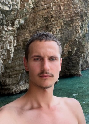 Iaroslav из Београда 22 года