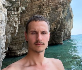 Iaroslav, 22, Belgrade
