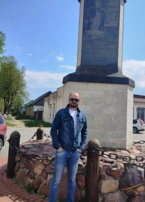 Андрей из Пскова 38 лет