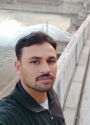 Jagdish Gahlot, 35, India, Rāwatbhāta