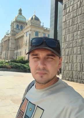 Roman из Genthin 33 года