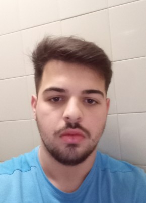 Oscar, 22, Spain, Madrid
