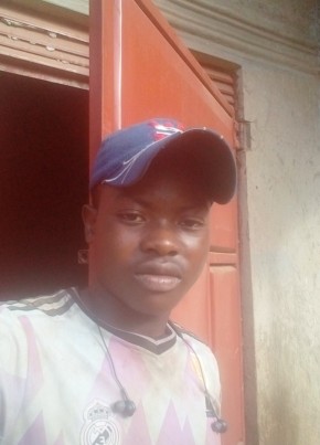 Ronald, 20, Uganda, Kampala