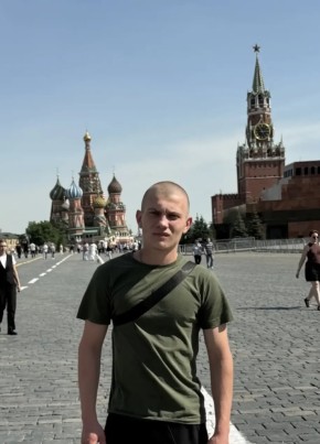 Артём из Москвы 18 лет