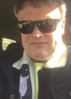 (Sergey, 52, Russia, Saint Petersburg
