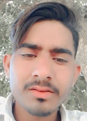Gulfam Khan, 20, India, Shivpurī