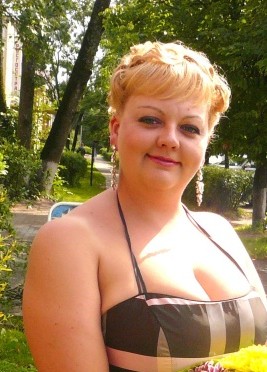 Маринэ, 43, Россия, Струги-Красные