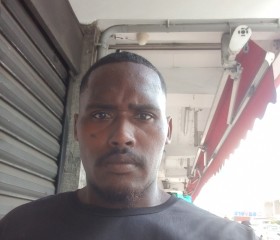 Alvinio, 29, Newark on Trent