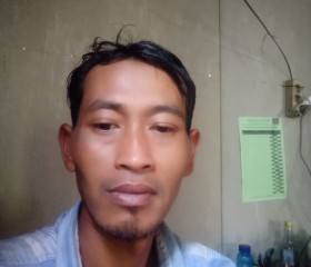 Hany, 35, Salatiga