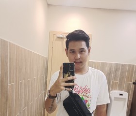 Seanghai, 18, Phnom Penh