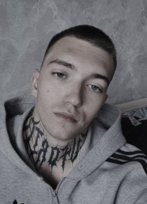Никита из Воронежа 23 года