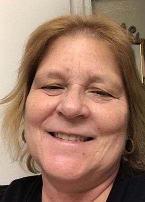 Mary, 62, United States of America, Bristol (State of Connecticut)