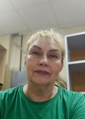 наталья из Саратова 66 лет