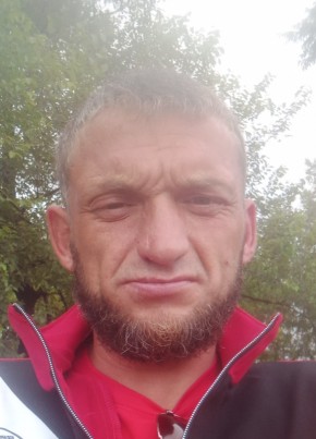 Ilya Zabutnoy, 40, Russia, Artem