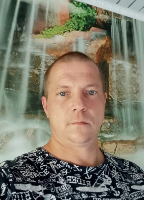 Михаил из Ижевска 40 лет