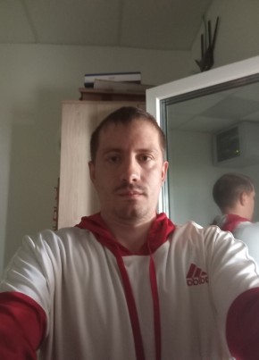 Николай сухарев из Шумихи 32 года