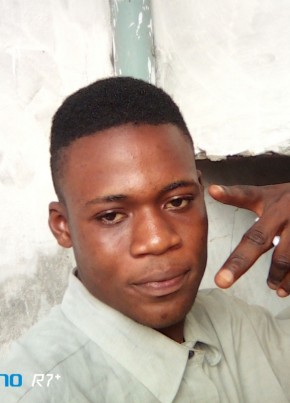 Ansu kamara, 18, Sierra Leone, Freetown