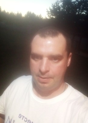 Роман, 40, Россия, Череповец