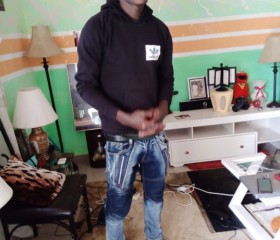 NewzySam, 26, Bamenda