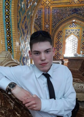 Александр, 21, Россия, Казань