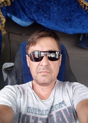Александр, 56, Россия, Балаково