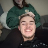 Logan, 19  , Upper Alton