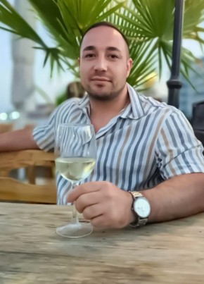 Adrijan из Schramberg 34 года