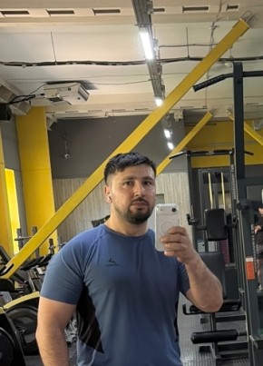 Исроил из Челябинска 36 лет