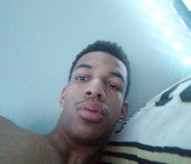 Kj, 19, Brooklyn