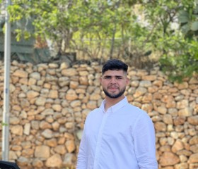 مصطفى, 18, East Jerusalem