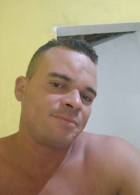 Junior, 42, República Federativa do Brasil, Cuiabá