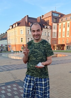 Олег из Гусева 47 лет