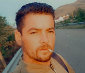 Doni, 42, Gjakove