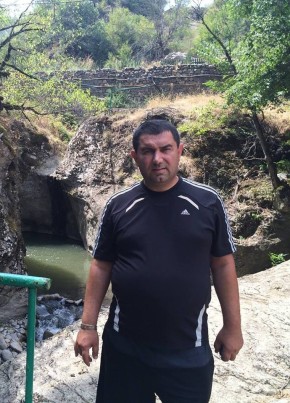 Роберт, 43, Россия, Симферополь