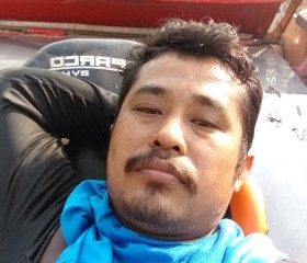 เอ้, 33, Sawankhalok