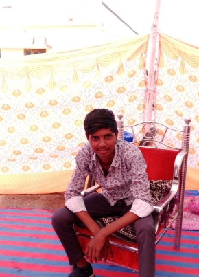 વિશ્વાસ, 18, India, Gadhada