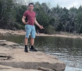 Juan, 34, Nashville