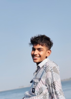 Prince yadav, 18, India, Gorakhpur (State of Uttar Pradesh)