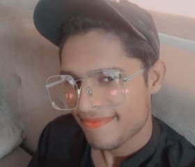 Zain, 20, Gujranwala