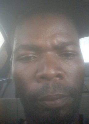 Domingos Luanda , 35, República de Angola, Loanda