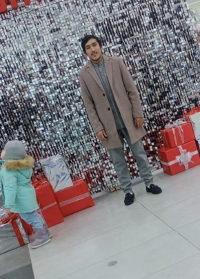 Komron Barlokh, 24, Russia, Moscow