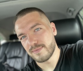 András, 30, Budapest